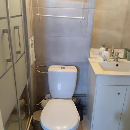 La En Face Apartament *