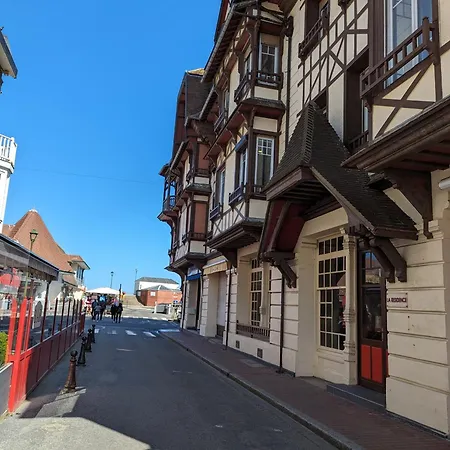 La En Face - Vue Sur La Et Les Falaises *